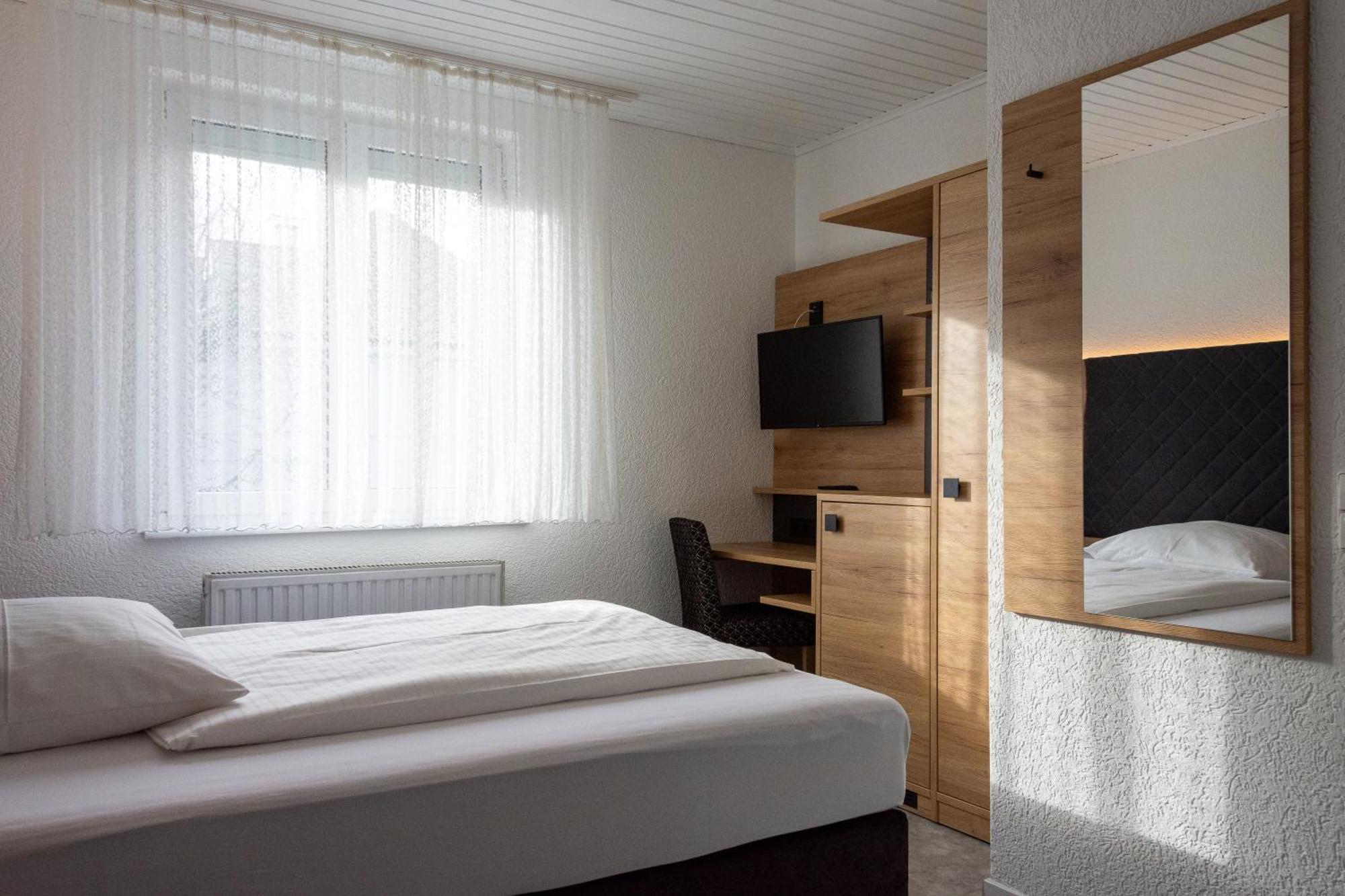 Hotel-Cocco-Bello In Der Villa Foret 루드빅스부르크 외부 사진
