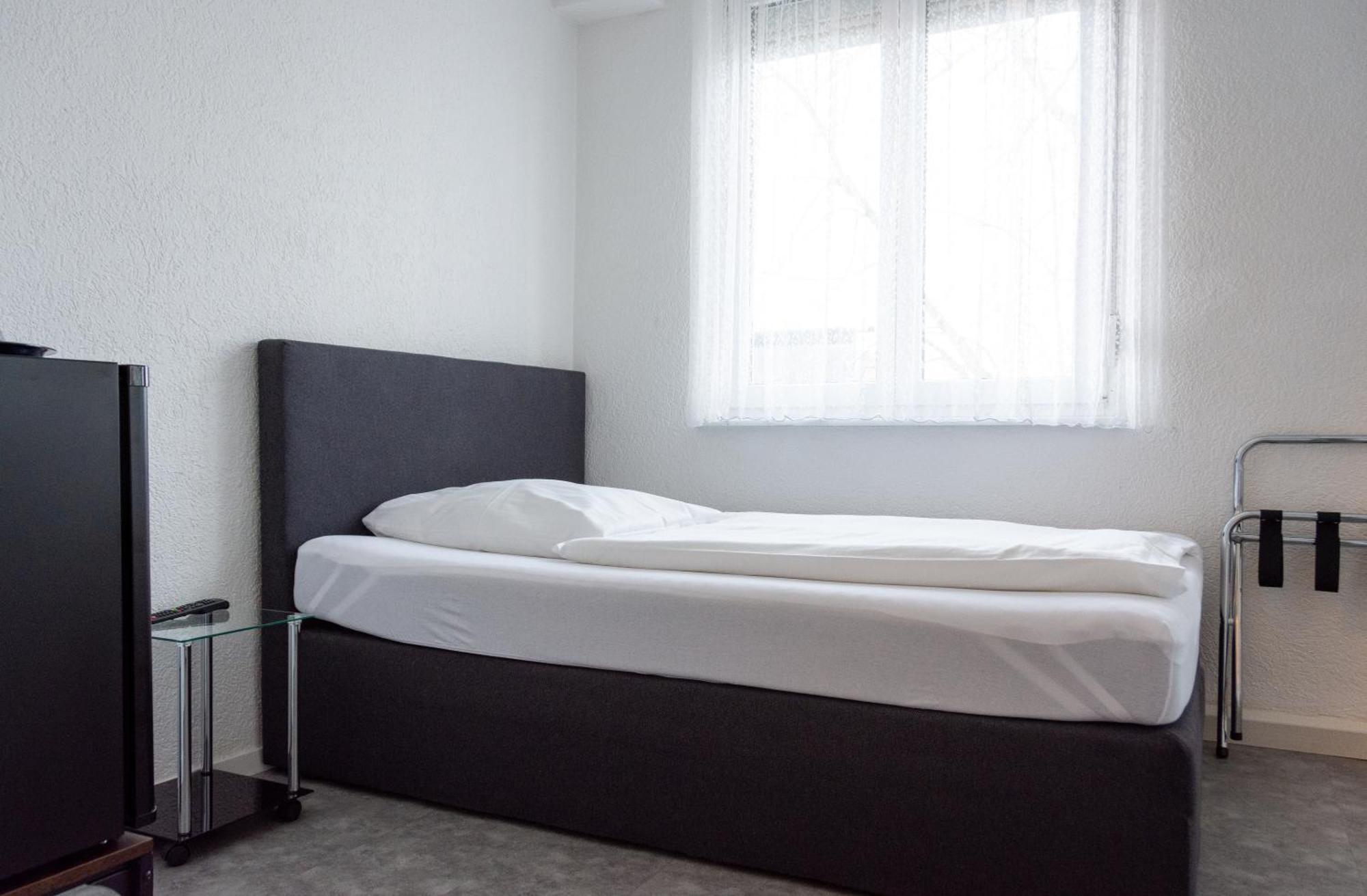 Hotel-Cocco-Bello In Der Villa Foret 루드빅스부르크 외부 사진