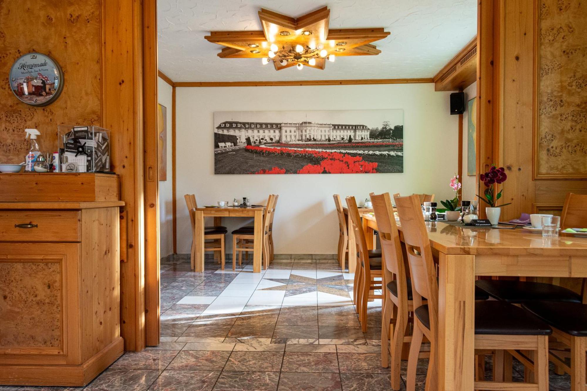 Hotel-Cocco-Bello In Der Villa Foret 루드빅스부르크 외부 사진