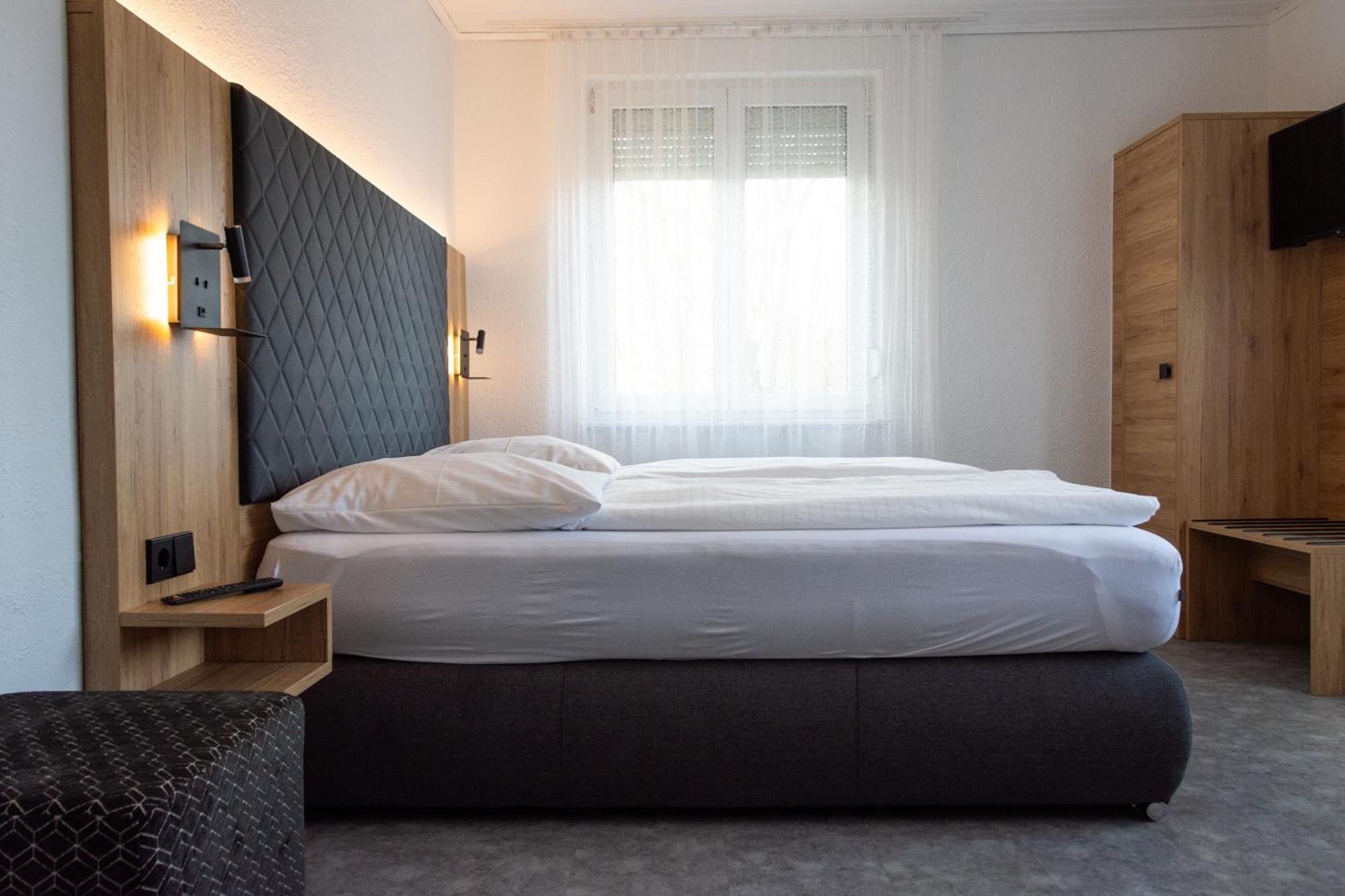 Hotel-Cocco-Bello In Der Villa Foret 루드빅스부르크 외부 사진